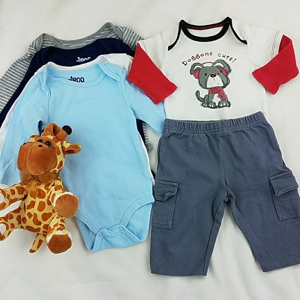 Matching Set Vitamins Baby & circo Onesies